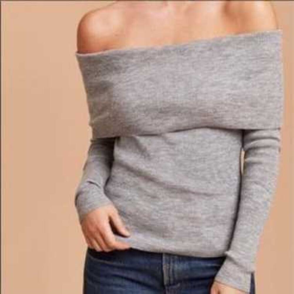 Aritzia Wilfred Gray Ribbed Off the Shoulder Sweater Sz Small Italian Wool Top